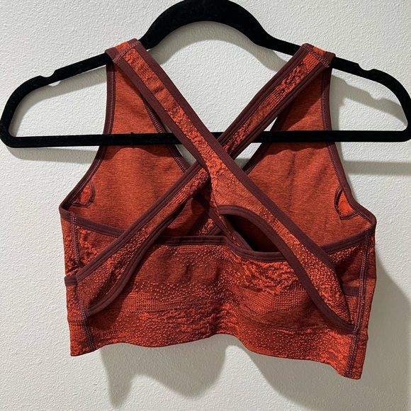 Gymshark Women's Sports Bra LOT of 4, size L, EUC, pullover, athletic, running - Picture 2 of 12